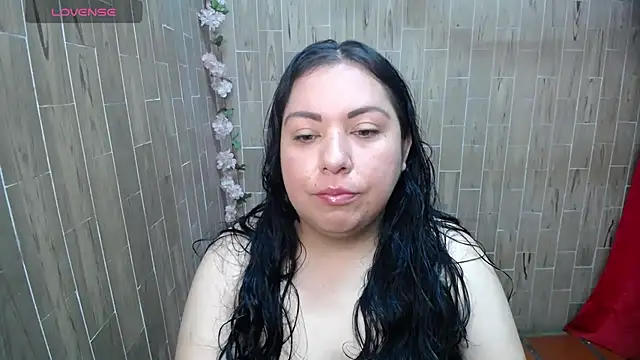 Snapshot of solyeria chatting on 05-25-26, 01:28 solyeria online show from 05-25-26, 01:28