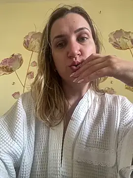 Snapshot of Bia_sexynovaes chatting on 06-05-26, 01:06 Bia sexynovaes online show from 06-05-26, 01:06