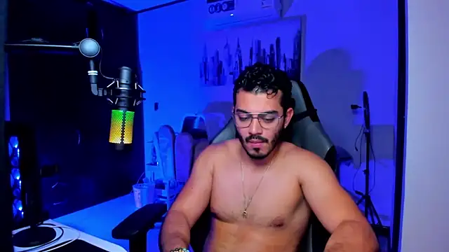 BrunoD31 online show from 11-25-25, 04:01