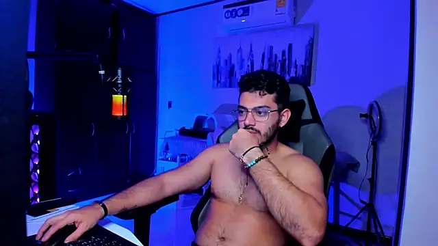 BrunoD31 online show from 12-15-25, 04:28