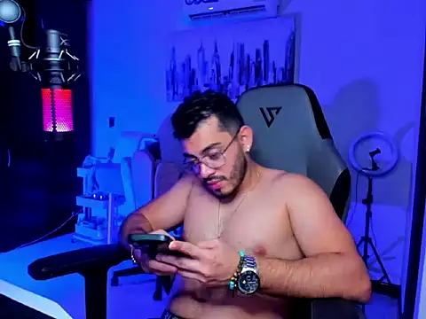 BrunoD31 online show from 04-24-26, 03:42