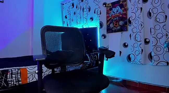 Giomar Reyes online show from 12-06-24, 05:42