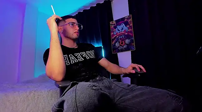 Giomar Reyes online show from 01-26-25, 03:06