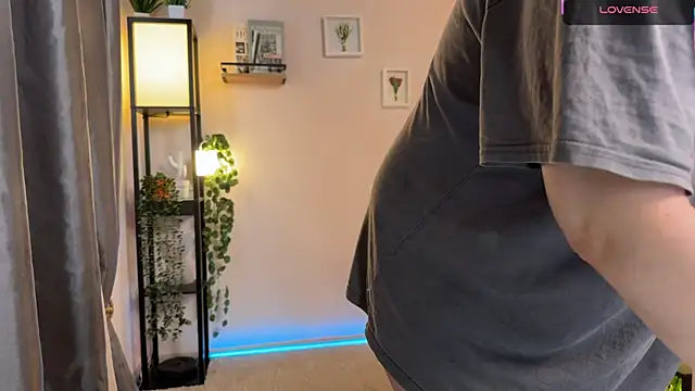 Lella Ryann  online show from 11-14-25, 01:54