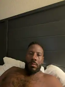 Snapshot of louu51 chatting on 05-13-26, 08:34 louu51 online show from 05-13-26, 08:34