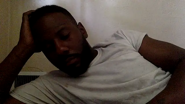 Snapshot of louu51 chatting on 07-02-26, 04:35 louu51 online show from 07-02-26, 04:35