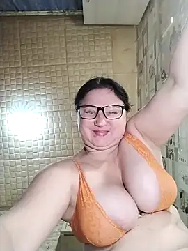 Holly-69 online show from 11-07-25, 08:20