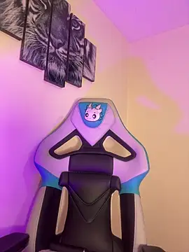 missycanoo online show from 12-04-25, 01:04