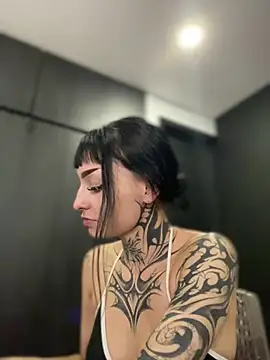 Annie LS online show from 03-11-25, 03:37