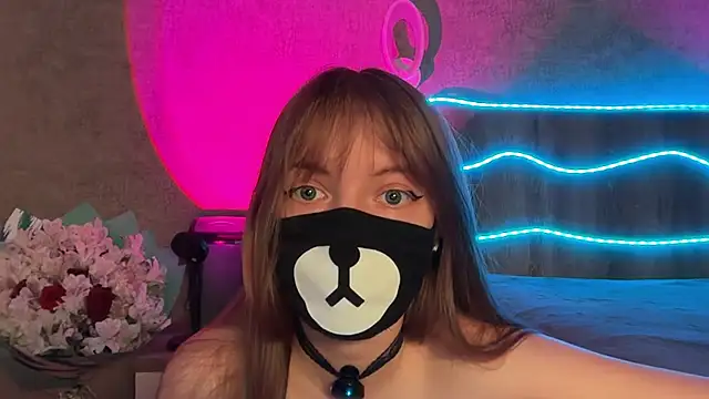 Your Little Bear online show from 06-09-26, 02:34