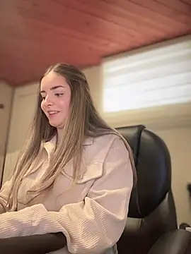 imlindapink online show from 01-06-26, 04:11