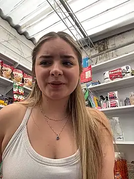 imlindapink online show from 01-31-26, 07:11