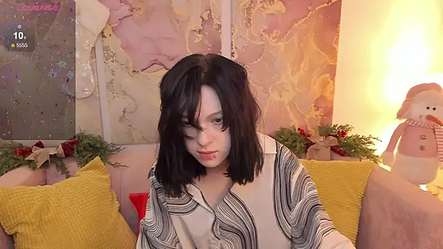 Snapshot of fiamoory chatting on 12-23-24, 02:56 fiamoory online show from 12-23-24, 02:56