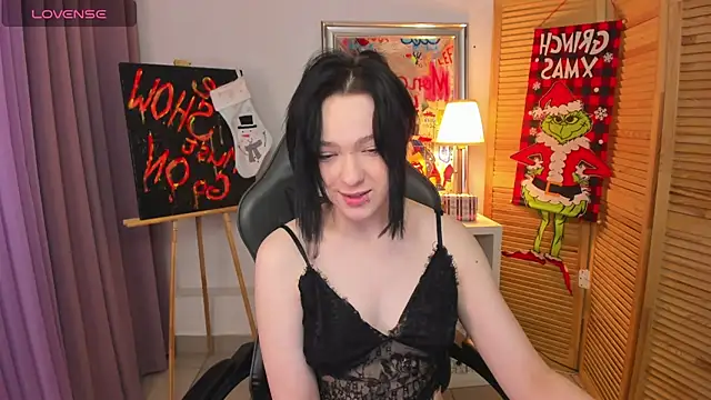 Snapshot of fiamoory chatting on 12-28-24, 01:29 fiamoory online show from 12-28-24, 01:29