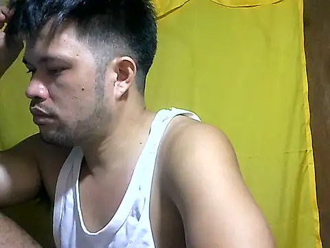 Snapshot of HairyHottestpinoyHandsome chatting on 07-06-26, 03:03 HairyHottestpinoyHandsome online show from 07-06-26, 03:03