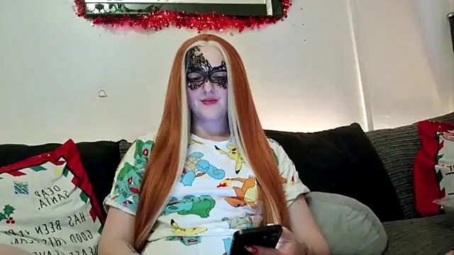 Snapshot of LexiSnowUK chatting on 12-04-24, 07:12 LexiSnowUK online show from 12-04-24, 07:12