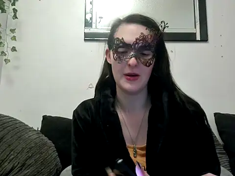 Snapshot of LexiSnowUK chatting on 01-07-25, 09:29 LexiSnowUK online show from 01-07-25, 09:29