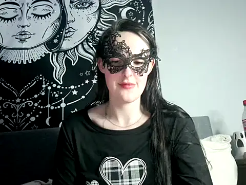 Snapshot of LexiSnowUK chatting on 02-03-25, 08:46 LexiSnowUK online show from 02-03-25, 08:46