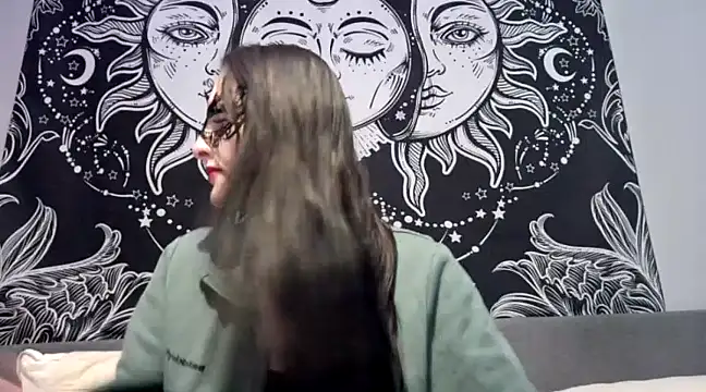 Snapshot of LexiSnowUK chatting on 02-26-25, 09:42 LexiSnowUK online show from 02-26-25, 09:42