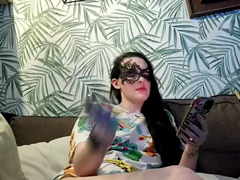 Snapshot of LexiSnowUK chatting on 03-06-25, 01:16 LexiSnowUK online show from 03-06-25, 01:16