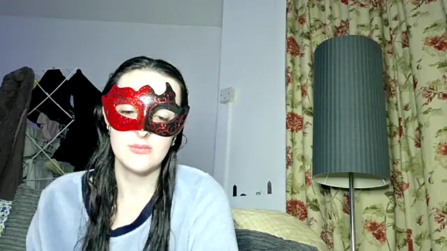 LexiSnowUK online show from 12-05-25, 07:54