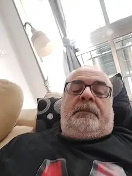 Satiro Sevilla online show from 12-04-25, 02:48