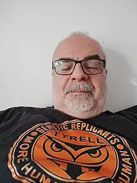 Satiro Sevilla online show from 04-20-26, 08:06