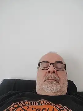 Satiro Sevilla online show from 04-21-26, 07:25