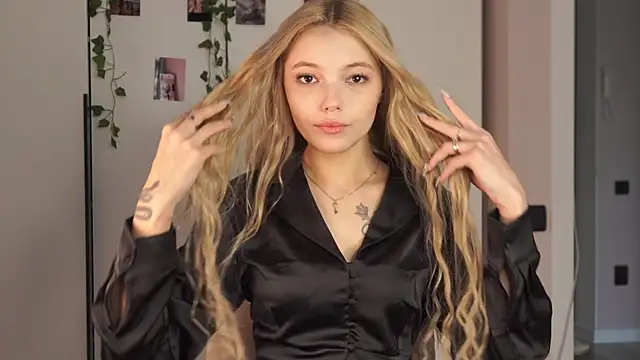 norakisses online show from 04-23-26, 08:02