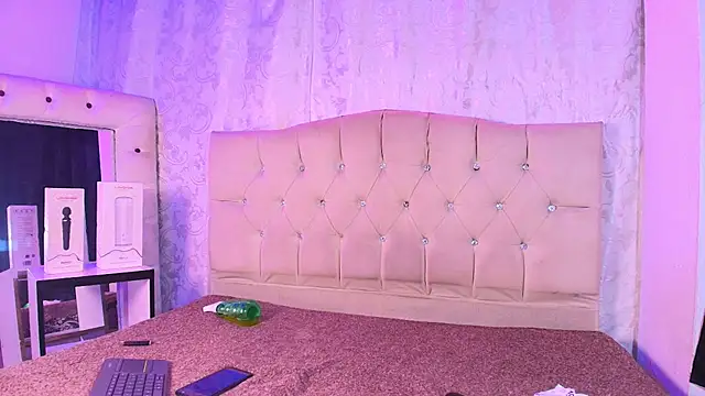 Strella ferrera online show from 01-11-26, 04:39