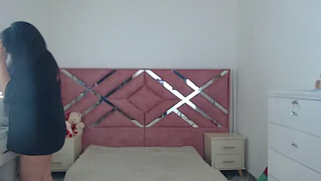 Snapshot of moan_sex2 chatting on 10-15-25, 02:22 moan sex2 online show from 10-15-25, 02:22