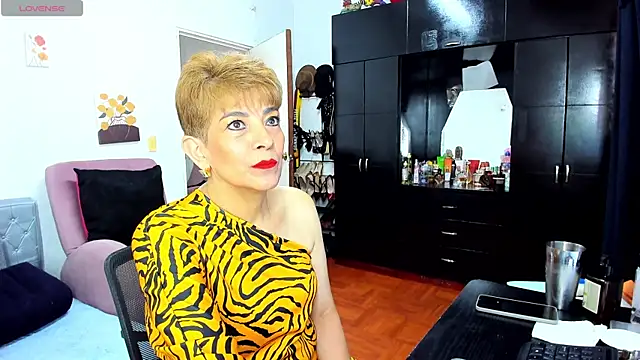 Angelina Stone 65 online show from 04-21-26, 09:39