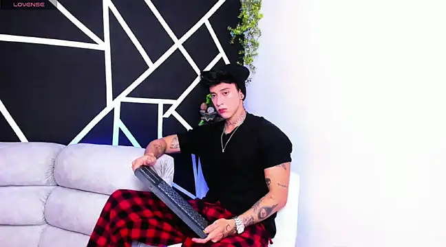 JUSTIN FULLER1 online show from 02-15-25, 07:28