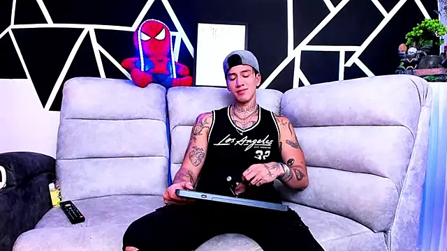 JUSTIN FULLER1 online show from 03-10-25, 01:45