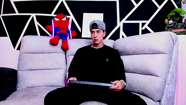 JUSTIN FULLER1 online show from 03-20-25, 06:53