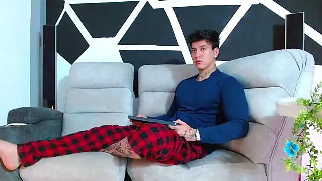 JUSTIN FULLER1 online show from 11-29-25, 05:38