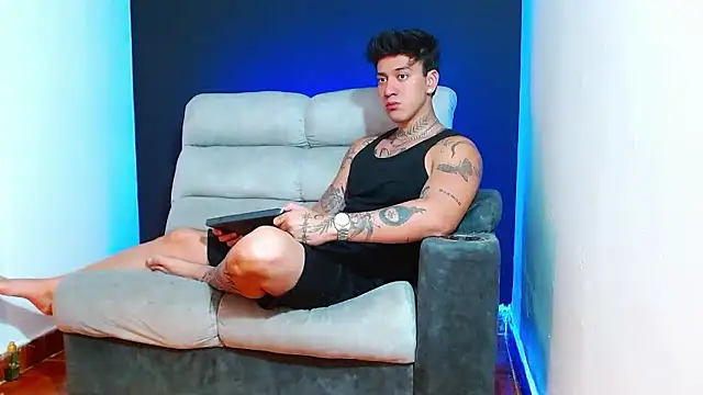 JUSTIN FULLER1 online show from 01-14-26, 04:01