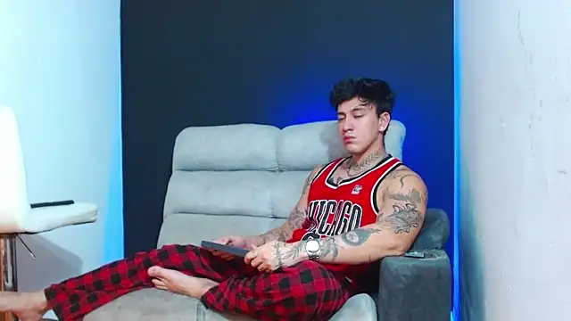 Snapshot of JUSTIN_FULLER1 chatting on 05-18-26, 03:02 JUSTIN FULLER1 online show from 05-18-26, 03:02