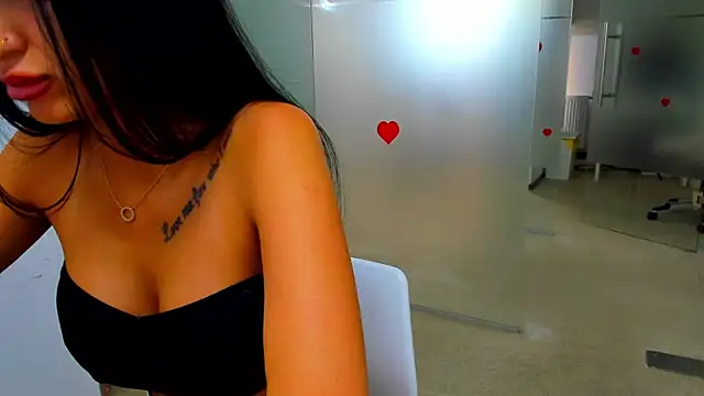 Snapshot of Queenrafaella chatting on 07-28-26, 09:15 Queenrafaella online show from 07-28-26, 09:15