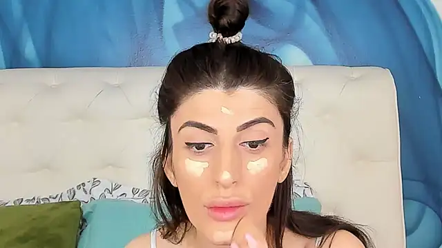 SkinnyDolly online show from 11-03-25, 03:08