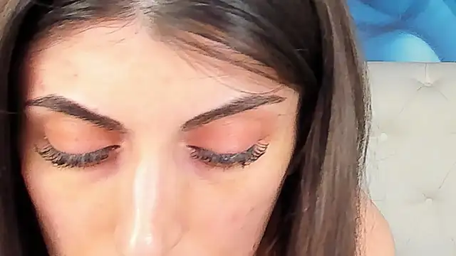 SkinnyDolly online show from 04-09-26, 03:06