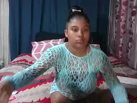 Lilmisskay18 online show from 07-08-26, 03:27