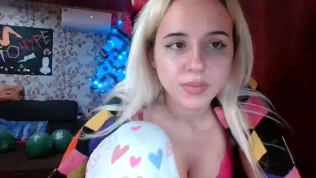 Puregirlaa online show from 01-15-25, 06:51