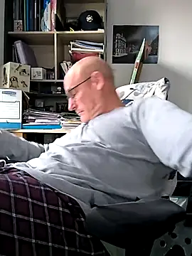 bogland33 online show from 03-20-25, 03:58