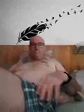 Snapshot of bogland33 chatting on 07-19-26, 06:44 bogland33 online show from 07-19-26, 06:44