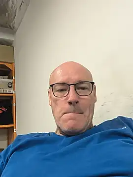Snapshot of bogland33 chatting on 07-20-26, 03:36 bogland33 online show from 07-20-26, 03:36