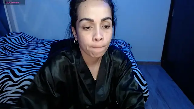 Snapshot of Amber_Lovely chatting on 10-04-25, 12:19 Amber Lovely online show from 10-04-25, 12:19