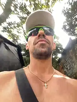 Snapshot of dantedesirexx chatting on 02-19-25, 08:52 dantedesirexx online show from 02-19-25, 08:52