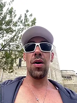 Snapshot of dantedesirexx chatting on 02-27-25, 09:04 dantedesirexx online show from 02-27-25, 09:04