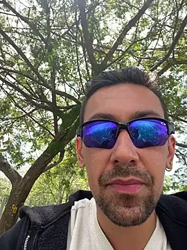 Snapshot of dantedesirexx chatting on 10-02-25, 04:36 dantedesirexx online show from 10-02-25, 04:36